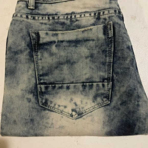 Men's Denim Shorts – Size 38 – Classic Blue Wash – Casual Summer Wear - Picture 2 of 4